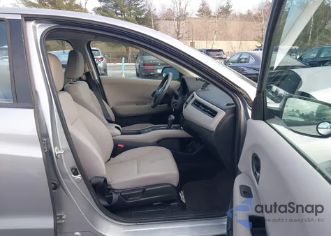 2017 Honda Hr-V Lx из США, поврежденный, VIN 3CZRU6H37HM732660